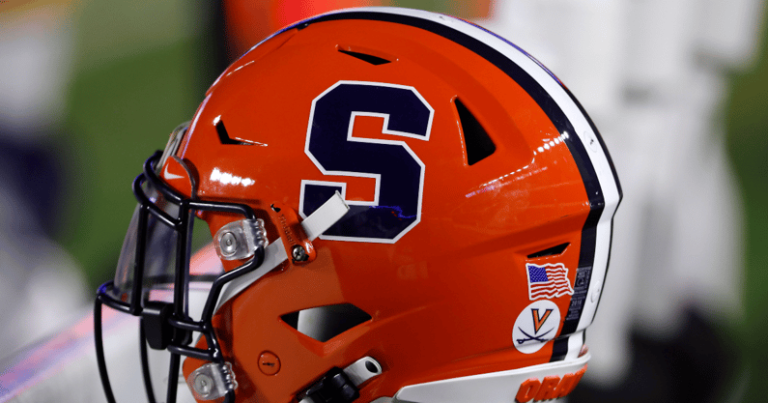 syracuse-helmet